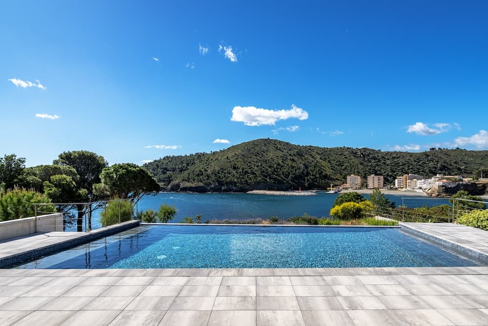 pisinca-mar-villas-costa-brava.jpg piscina-vistas-al-mar-villas-costa-brava
