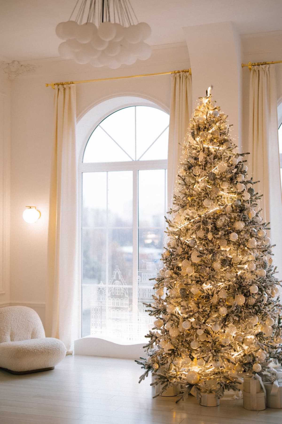 DecoracioÌn-Navidad-minimalista.jpg ventanal decoración navideña