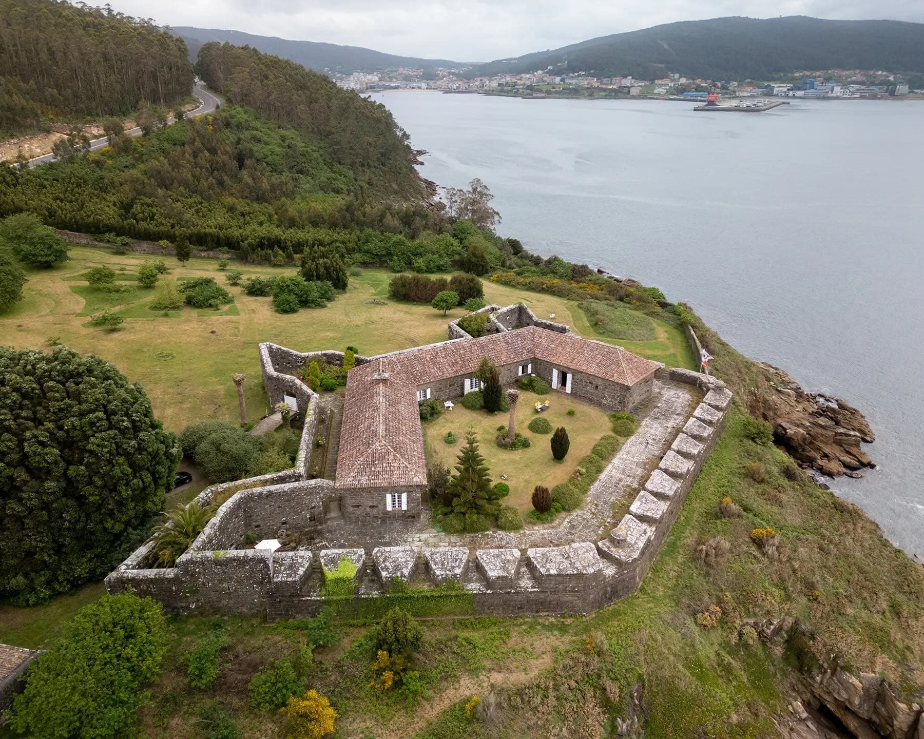 castillos a la venta .jpg Vista aérea de un castillo a la venta